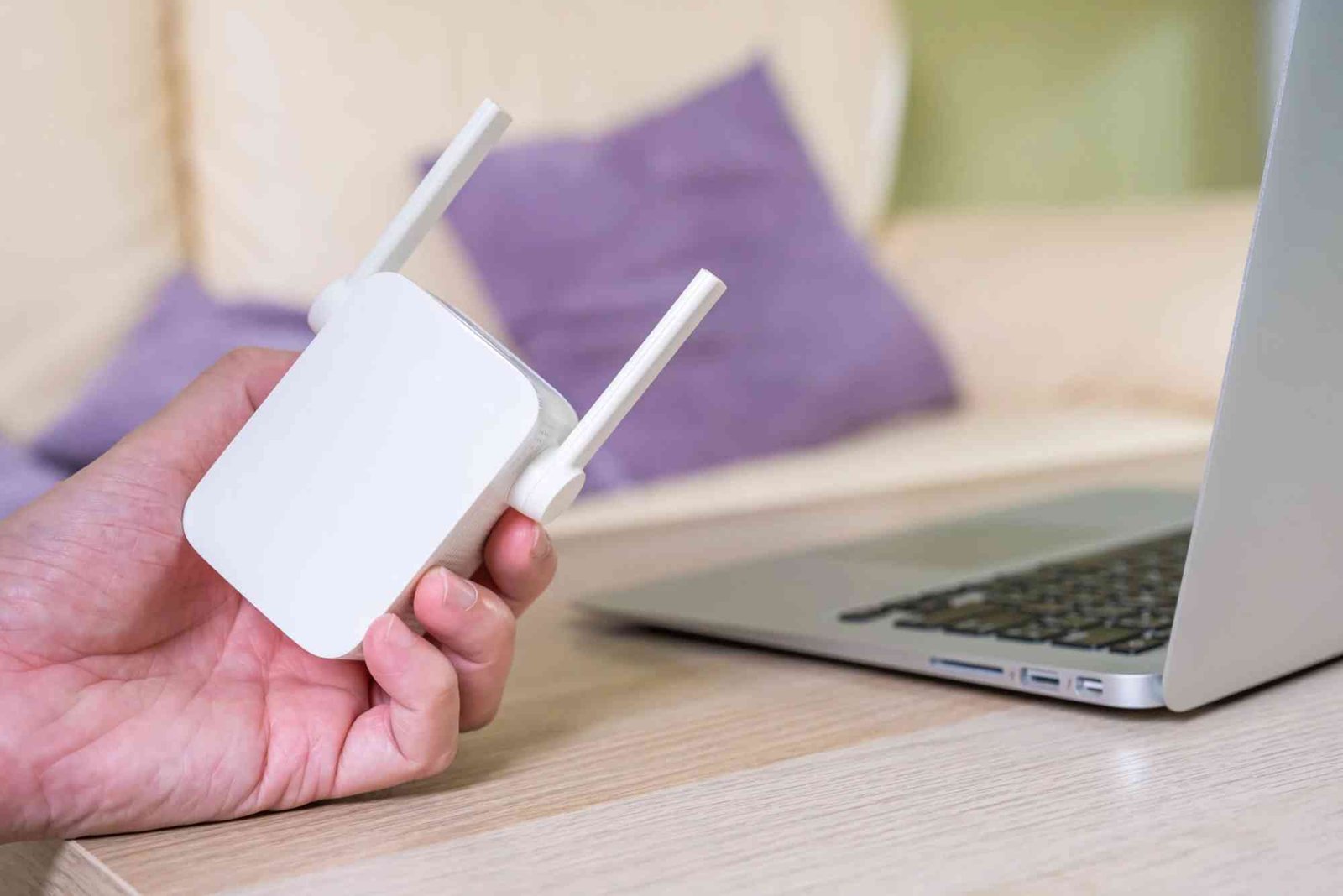 Mesh Wi-Fi VS Extenders