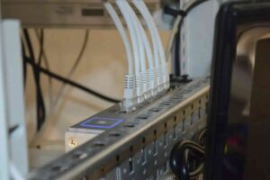 Cable Internet vs Fiber Optic Speed Test