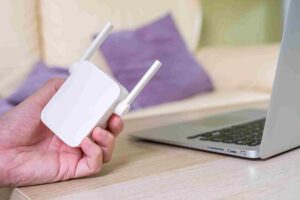 Wi-Fi Range Extender vs Booster